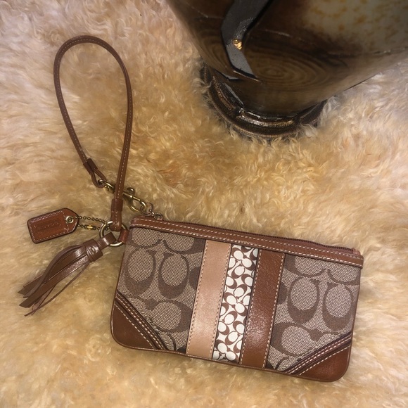 Coach Handbags - Coach Wristlet Wallet
